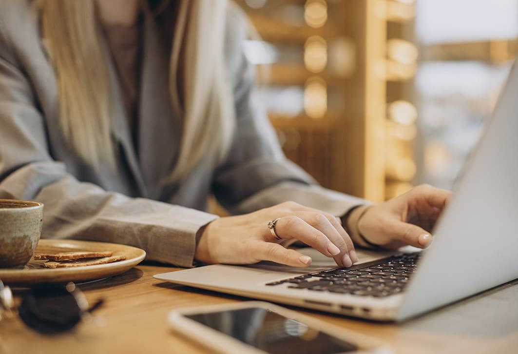 Ich arbeite online